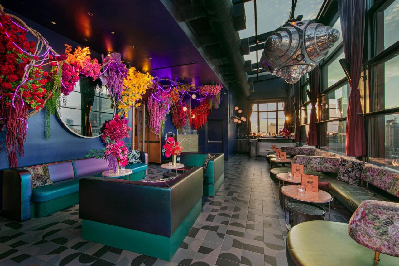 Moxy Nyc Chelsea Hotel New York Kültér fotó
