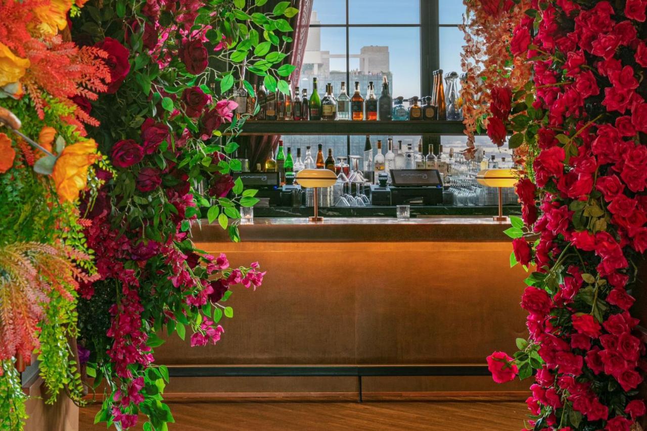 Moxy Nyc Chelsea Hotel New York Kültér fotó