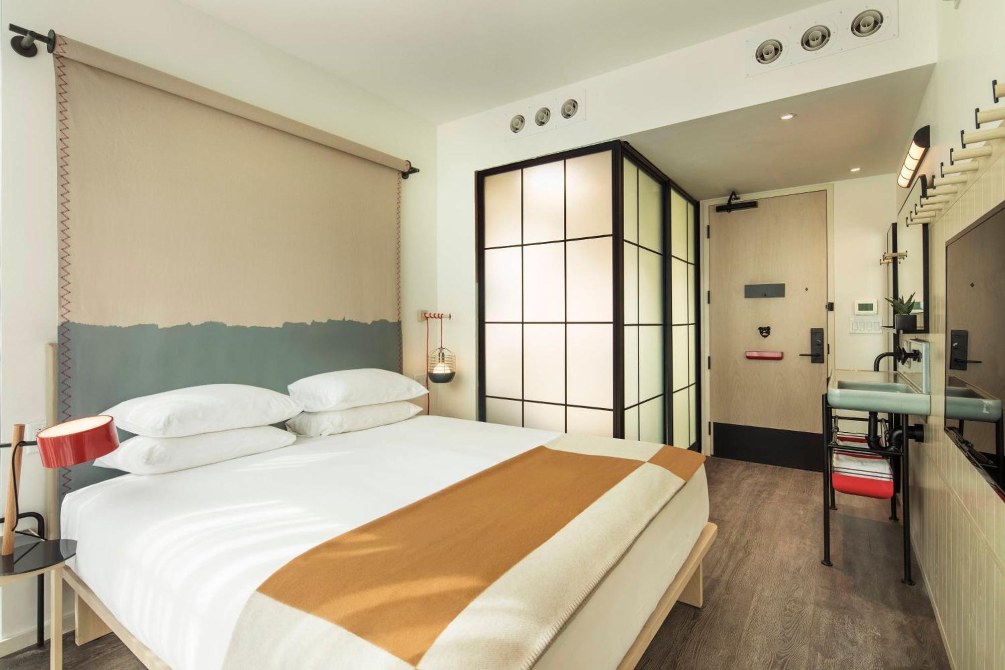 Moxy Nyc Chelsea Hotel New York Kültér fotó